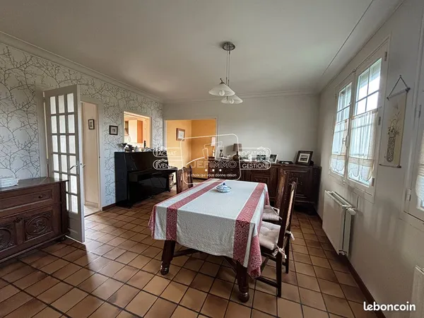 Maison 10 pièces 225 m² 