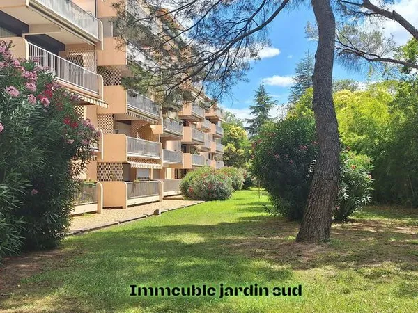 Montpellier Est T3 74m2 très calme avec parking + box clos 