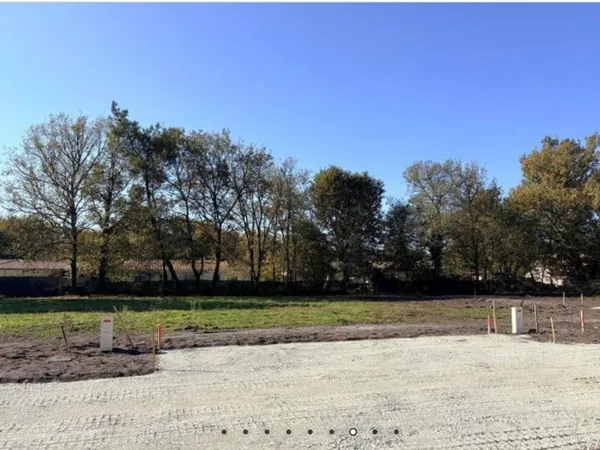 Terrain 800 m² 