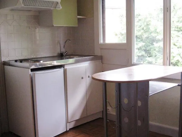 Studio 1 pièce 17 m² 