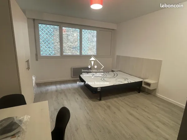 Studio 1 pièce 23 m² 
