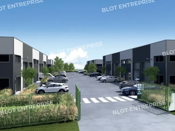 Local d'activité 215 m² 