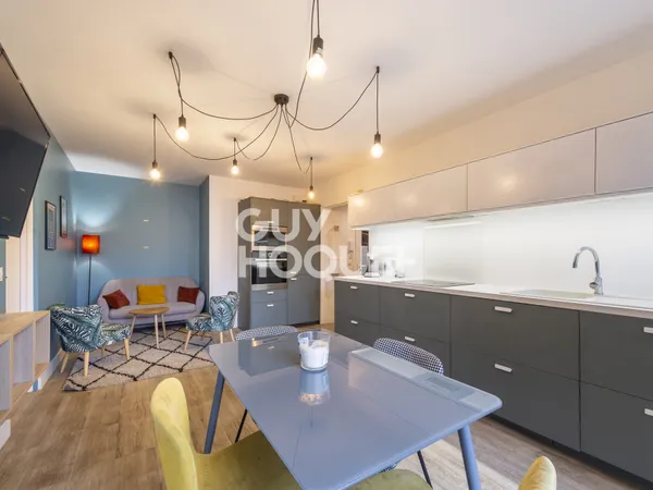 APPARTEMENT À VENDRE DE 5 PIÈCES DE 80,00 M² 