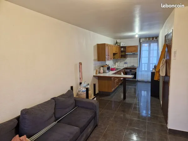 2 pièces 40 m2 au centre ville de Sezanne 