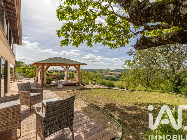 Maison 5 pièces 220 m² 