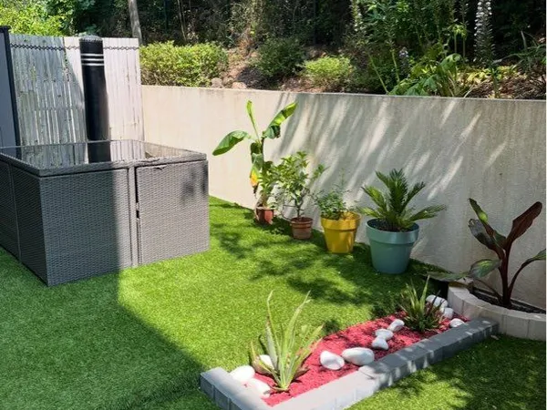 Appartement 30m2 avec jardin et double garage 