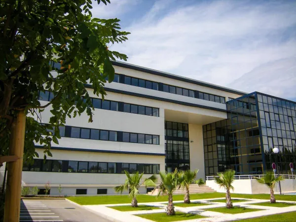 Bureaux 487 m² 