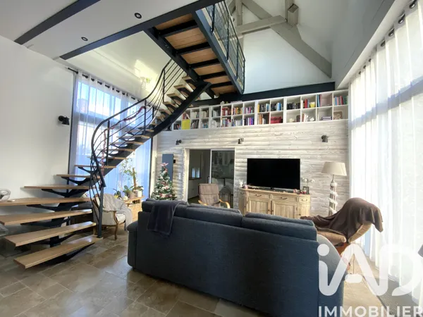 Maison 9 pièces 211 m² 