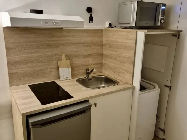 Appartement 1 pièce 13 m² 