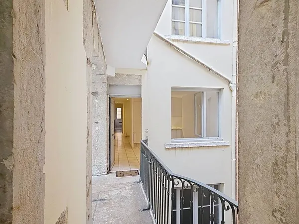 Appartement 1 pièce 62 m² 