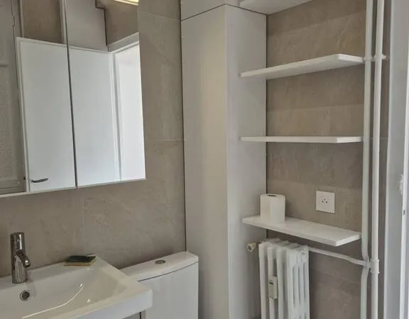 Studio 1 pièce 35 m² 