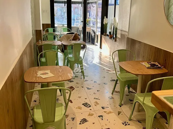 Boutique 31 m² LE PRADET 