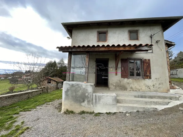 Maison à rénover avec dépendances 