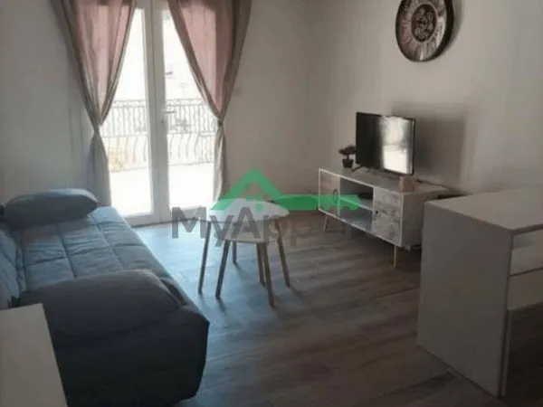 Studio 1 pièce 24 m² 