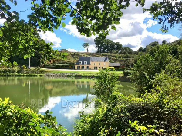Maison 12 pièces 340 m² 