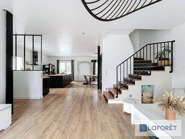 Maison 6 pièces 160 m² 