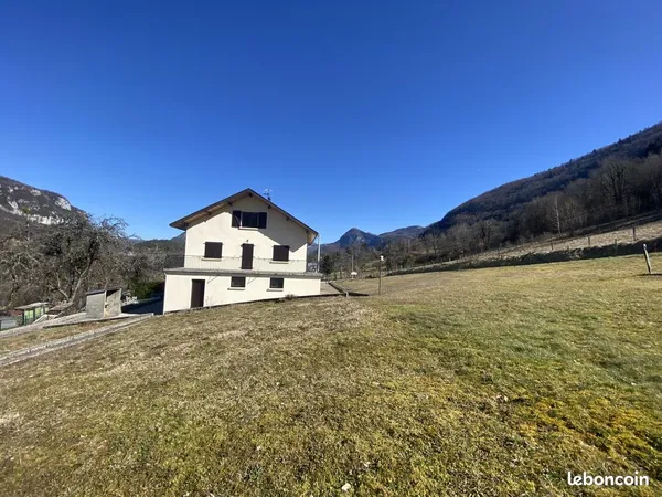 Propriété 4 pièces 100 m² 