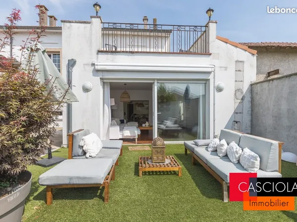Appartement 6 pièces 150 m² 
