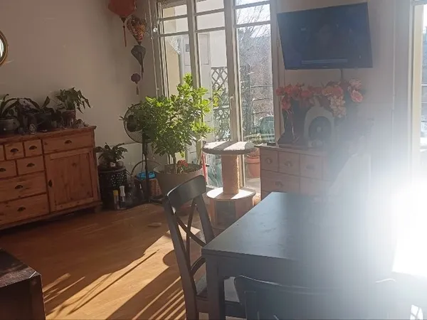 Appartement 3 pièces 66 mètres carrés avec cave et parking 