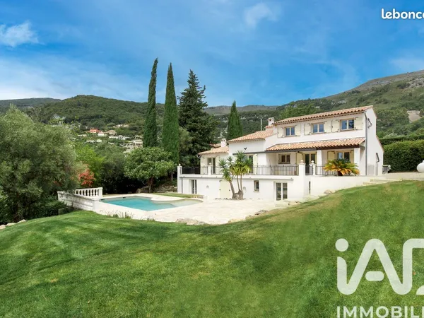 Villa 7 pièces 210 m² 