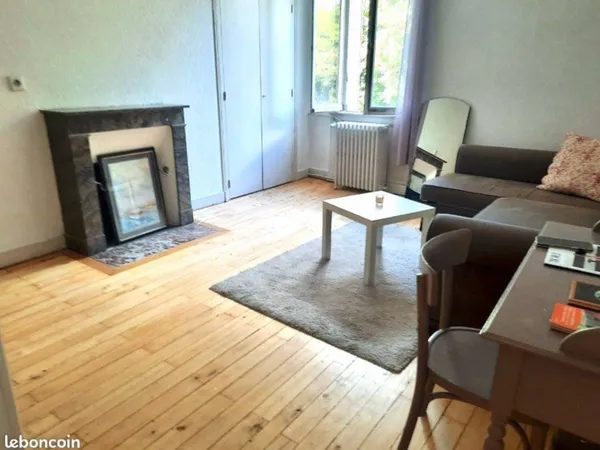 Loue chambre meublée indépendante 