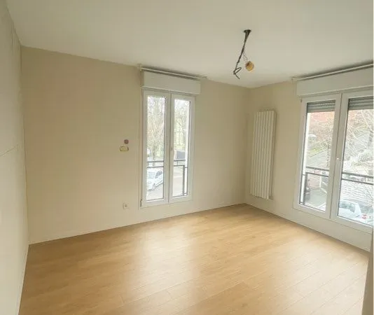 Grand studio tout équipé 