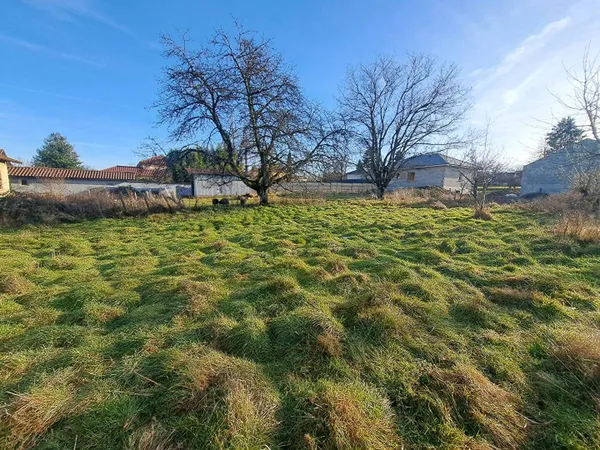 Terrain 869 m² 