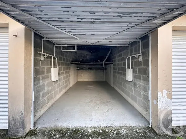 Parking 13 m² 