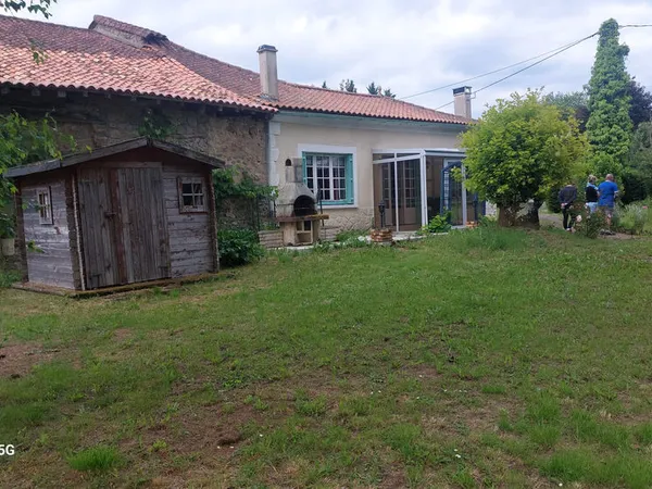 Périgord vert maison plain-pied 2 chambres 100m2/6000m2 