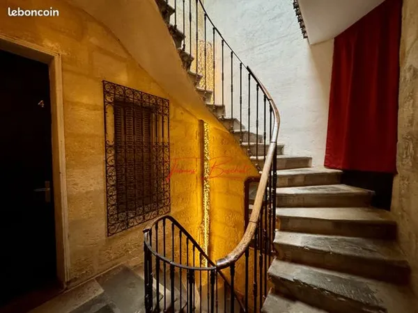 Immeuble 12 pièces 237 m² 