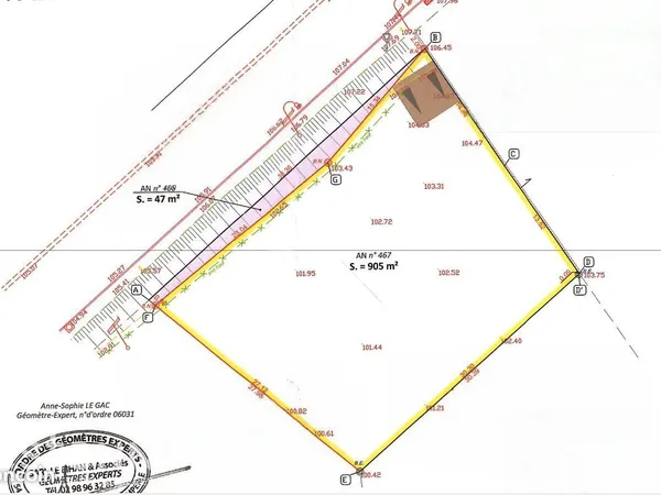 Terrain 905 m² QUIMPERLE 