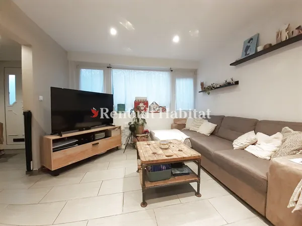 MAISON 3 CH JARDIN ET PARKING 