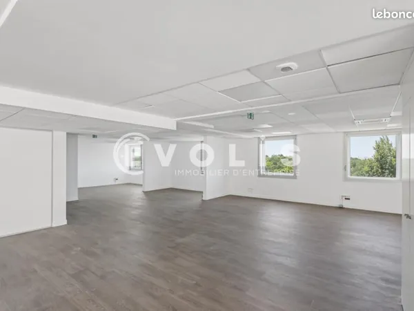Bureaux 726 m² 