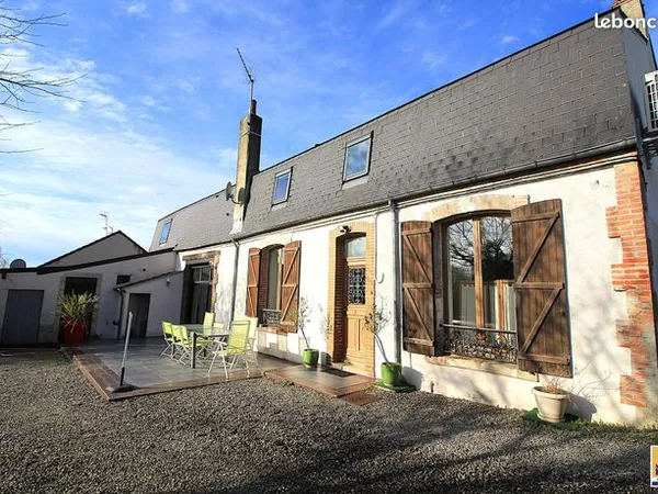 Maison 7 pièces 260 m² 