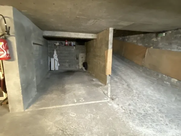 Parking 12 m² 