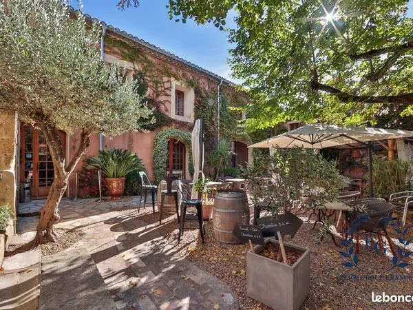 Maison 15 pièces 530 m² 