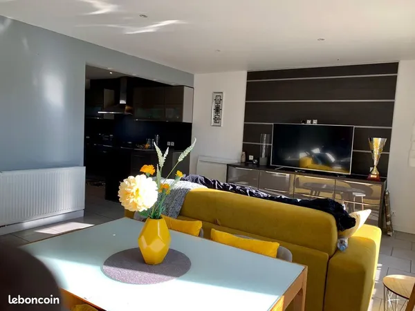 Maison à louer 84m² Saint Maximin 