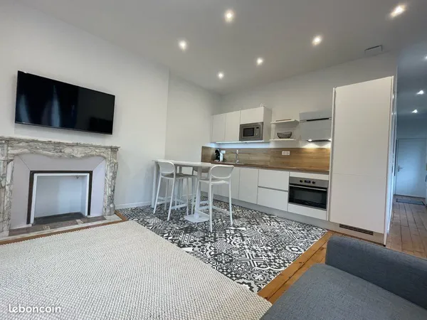 T2 meublé - 50 m² - Rouen Hôtel de Ville - 890 CC (850 + 40 ) 