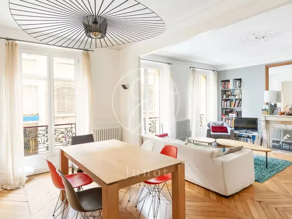 Paris 9e - BOCHART DE SARON / TRUDAINE - Appartement à vendre - 