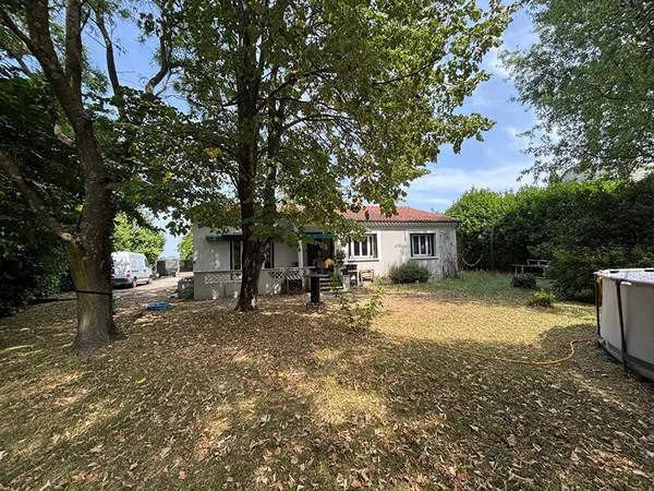 MAISON DE CAMPAGNE 