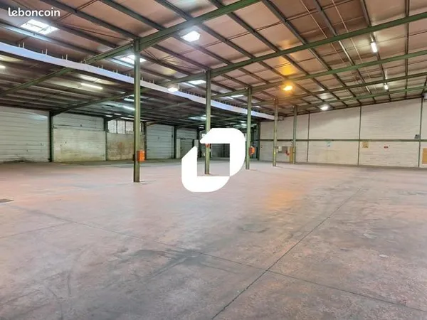 Local commercial 3400 m² 