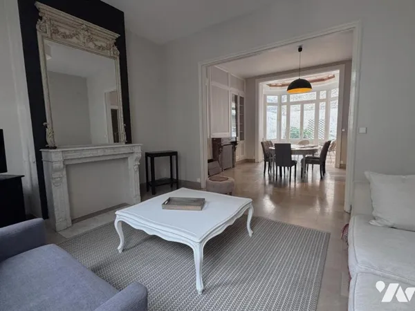 Maison 6 pièces 197 m² 
