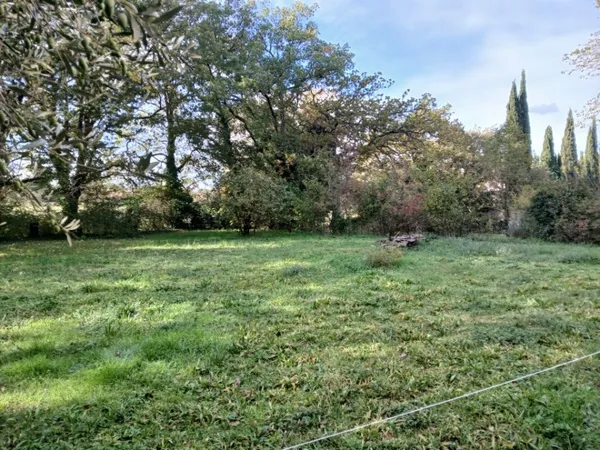 Terrain 577 m² 