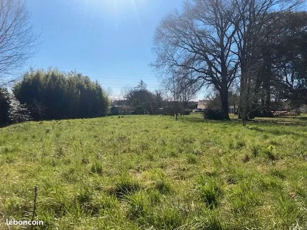 Terrain 2 000 m² Coutras 