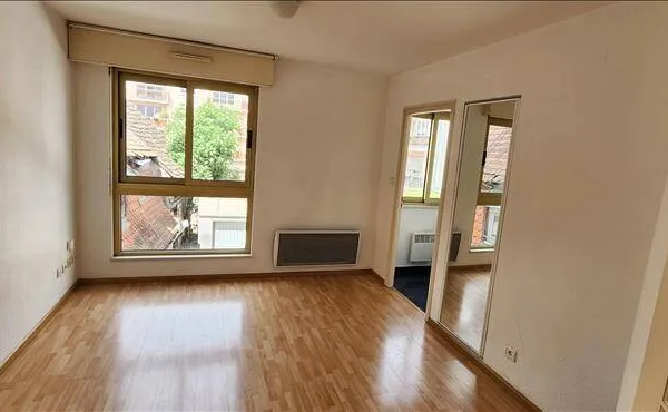 Studio 1 pièce 23 m² 