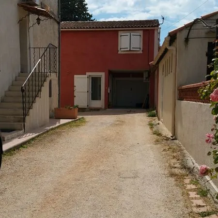 Loue maison de village 