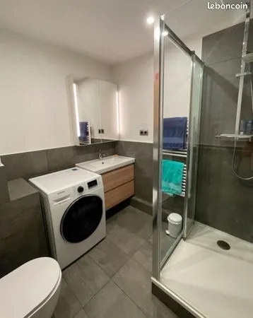 Studio 1 pièce 28 m² 