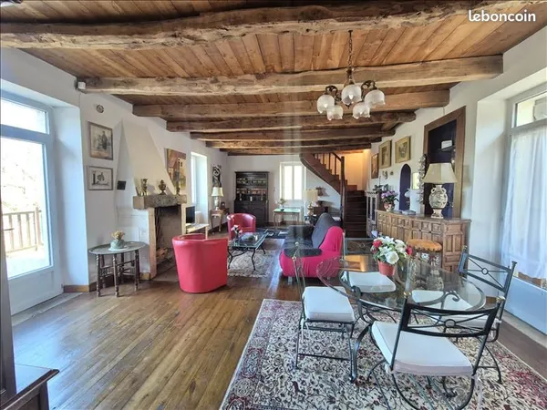 Maison 8 pièces 258 m² 
