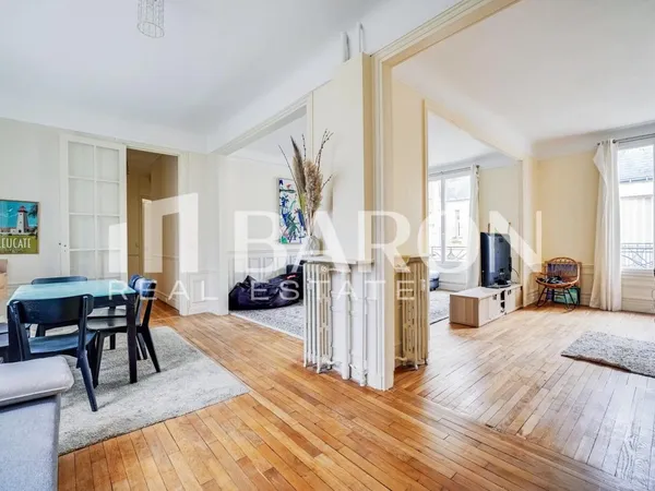 Vends T4 - 98m² - Paris 