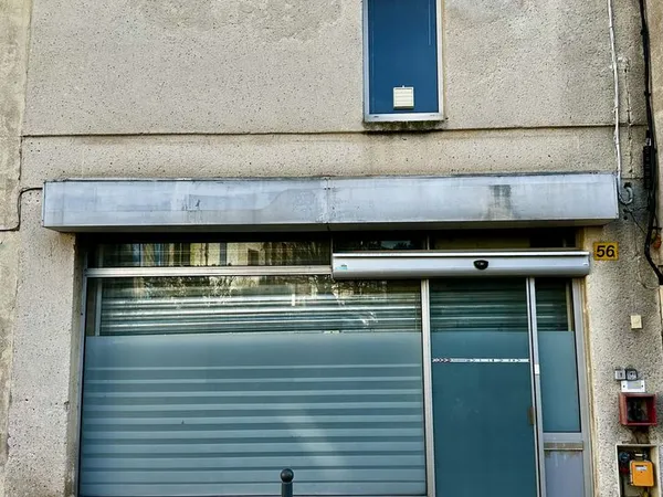 Local 300 m² Bias 